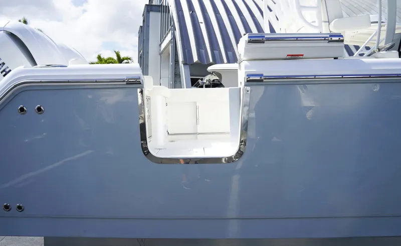 Slide: The Image of Sea Hunt Gamefish 28FS 2026 - 7509958