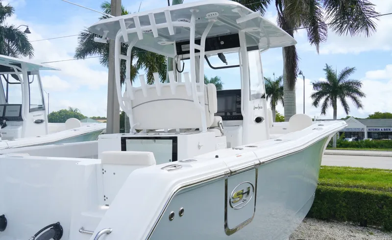 Slide: The Image of Sea Hunt Gamefish 28FS 2026 - 7509912