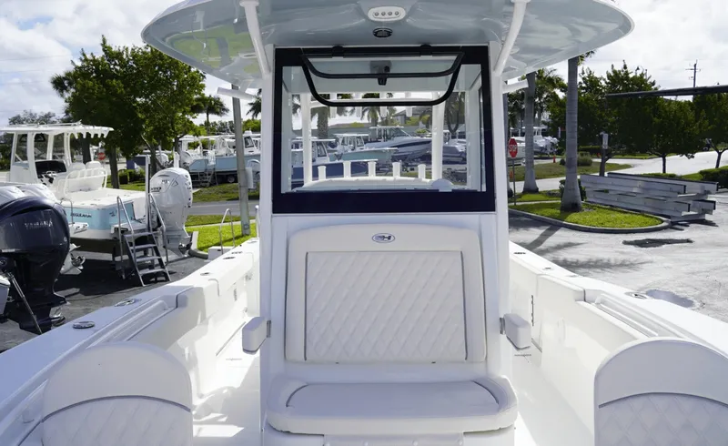 Slide: The Image of Sea Hunt Gamefish 28FS 2026 - 7509948