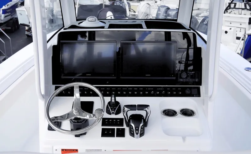 Slide: The Image of Sea Hunt Gamefish 28FS 2026 - 7509924