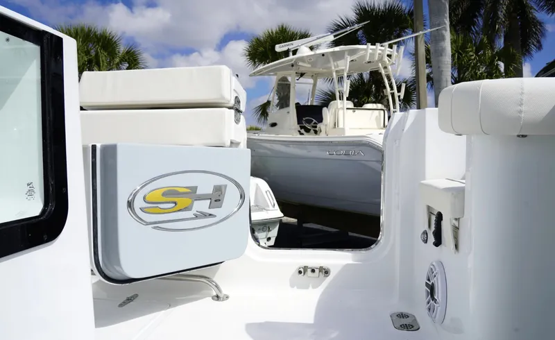 Slide: The Image of Sea Hunt Gamefish 28FS 2026 - 7509956