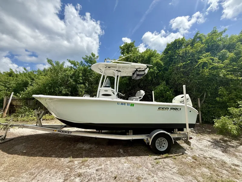Slide: The Image of Sea Pro 219CC 2020 - 7511187