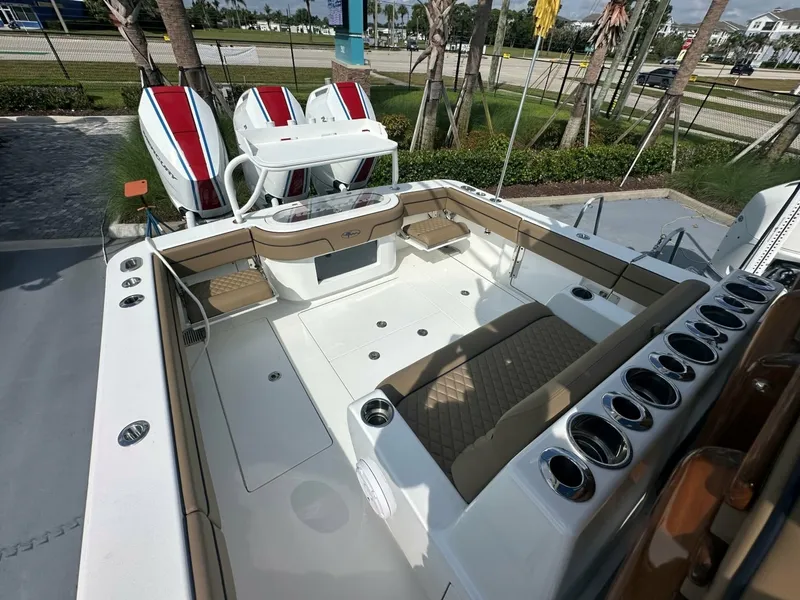 Slide: The Image of Valhalla Boatworks V37 2026 - 7650028