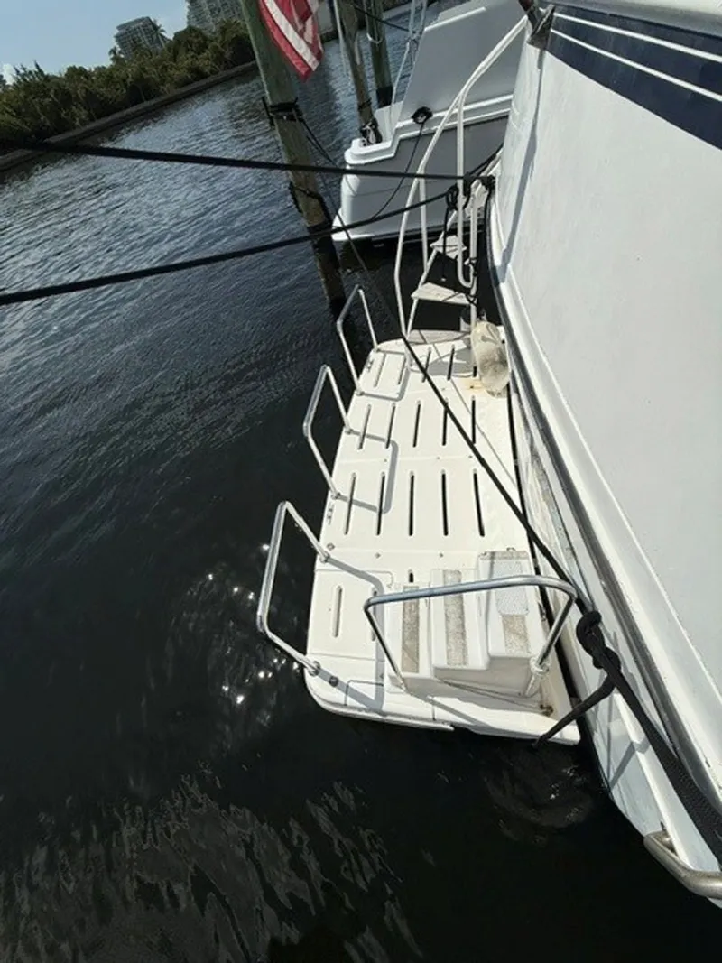Slide: The Image of Swim Platform_1 - 7512232