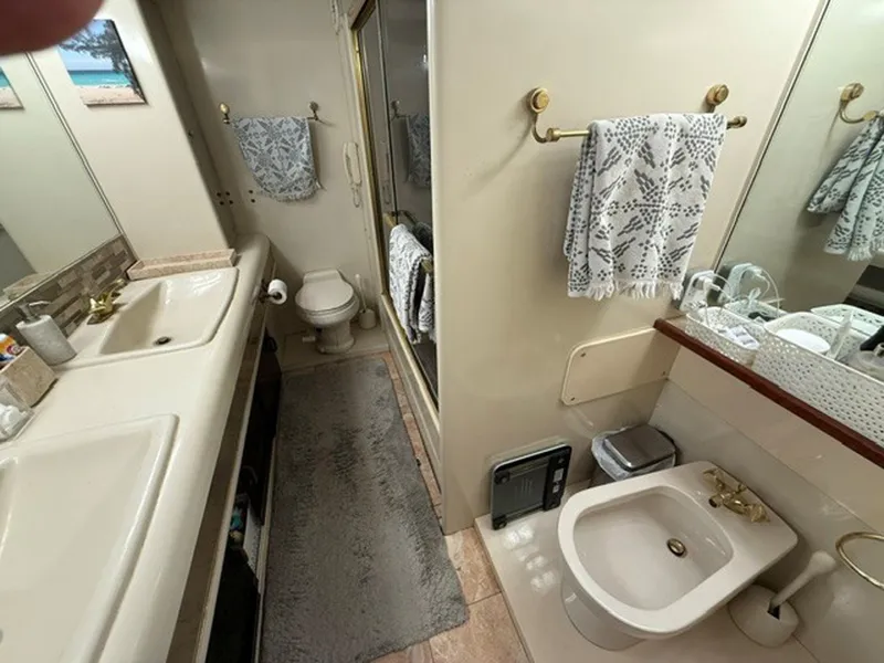 Slide: The Image of Master Head, shower and bidet - 7512214