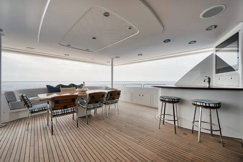Slide: The Image of Westport Raised Pilothouse MY 2003 - 7519019