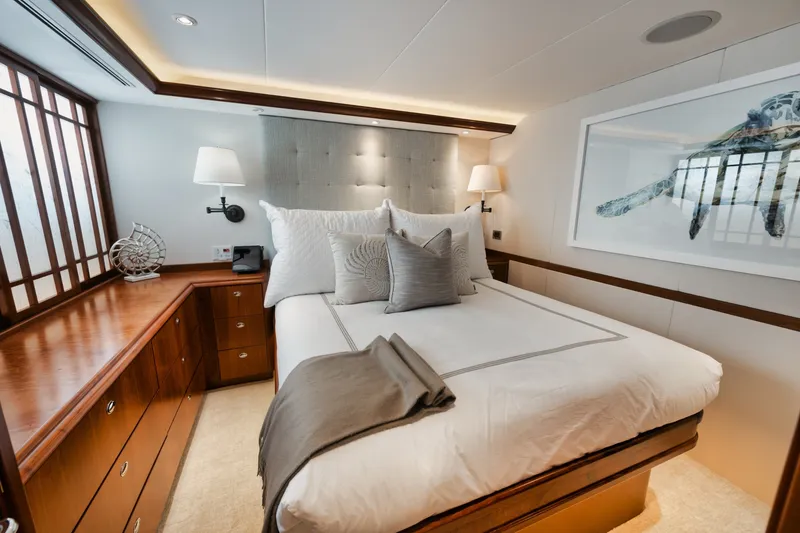Slide: The Image of Westport Raised Pilothouse MY 2003 - 7518962