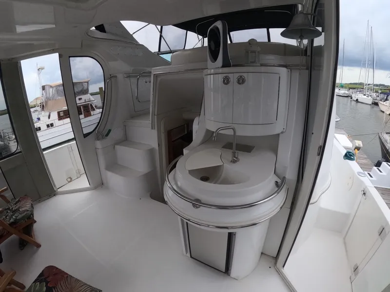 Slide: The Image of Carver Yachts 466 Motor Yacht 2002 - 7512900