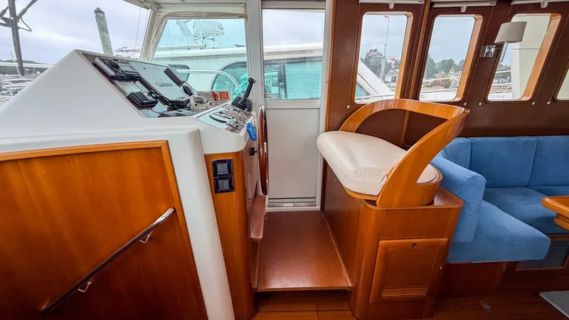 Slide: The Image of Beneteau SWIFT TRAWLER 42 2006 - 7517669