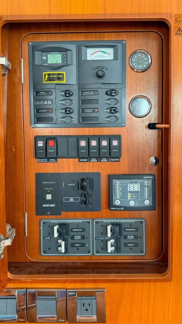 Slide: The Image of Beneteau SWIFT TRAWLER 42 2006 - 7517694