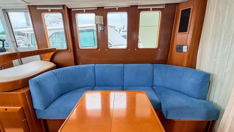 Slide: The Image of Beneteau SWIFT TRAWLER 42 2006 - 7517667