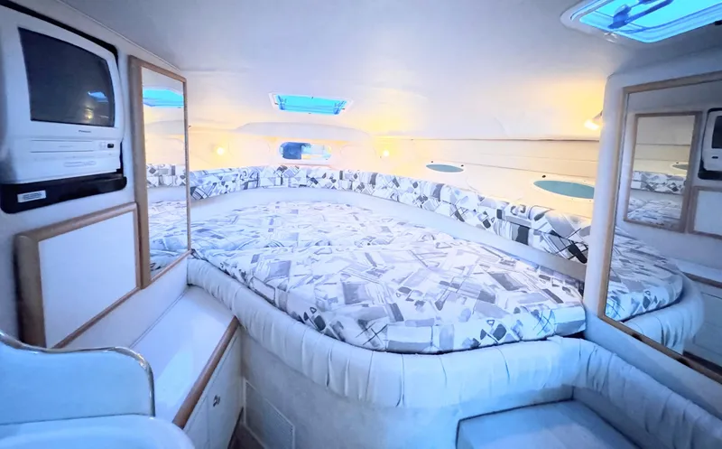 Slide: The Image of Sea Ray 330 Sundancer 1997 - 7523528