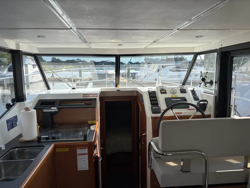 Slide: The Image of Beneteau SWIFT TRAWLER 30 2017 - 7518119