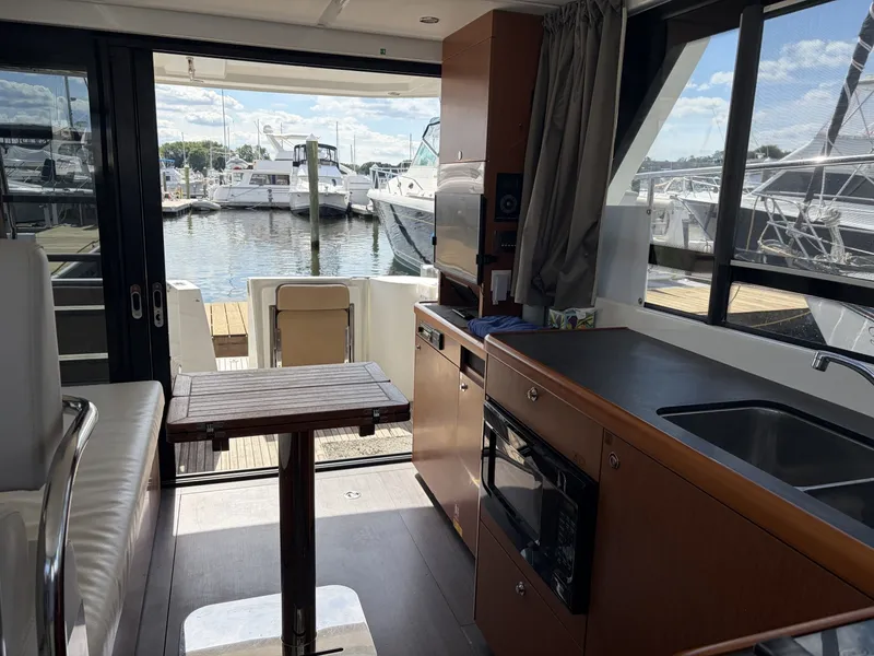 Slide: The Image of Beneteau SWIFT TRAWLER 30 2017 - 7518130