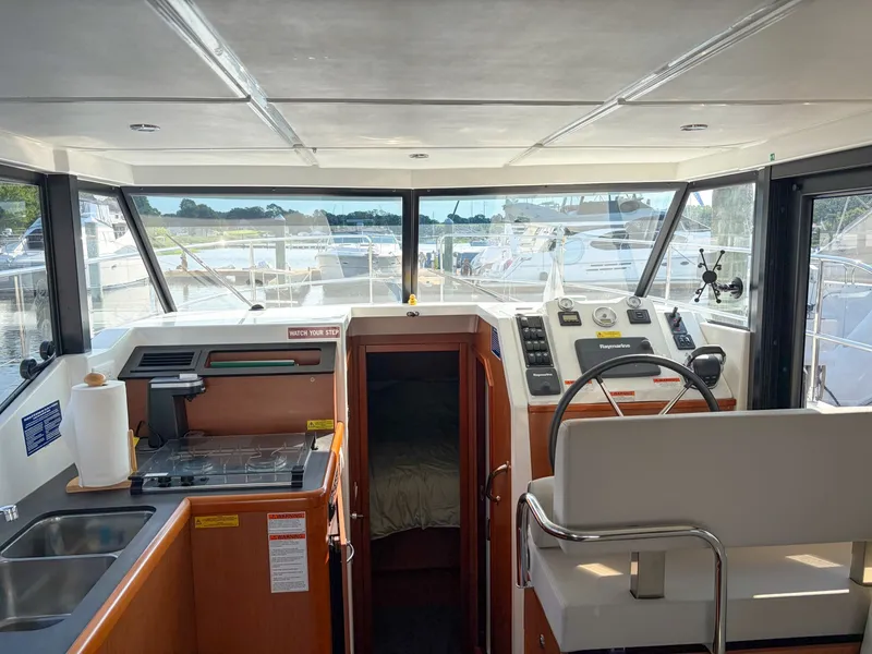 Slide: The Image of Beneteau SWIFT TRAWLER 30 2017 - 7518101
