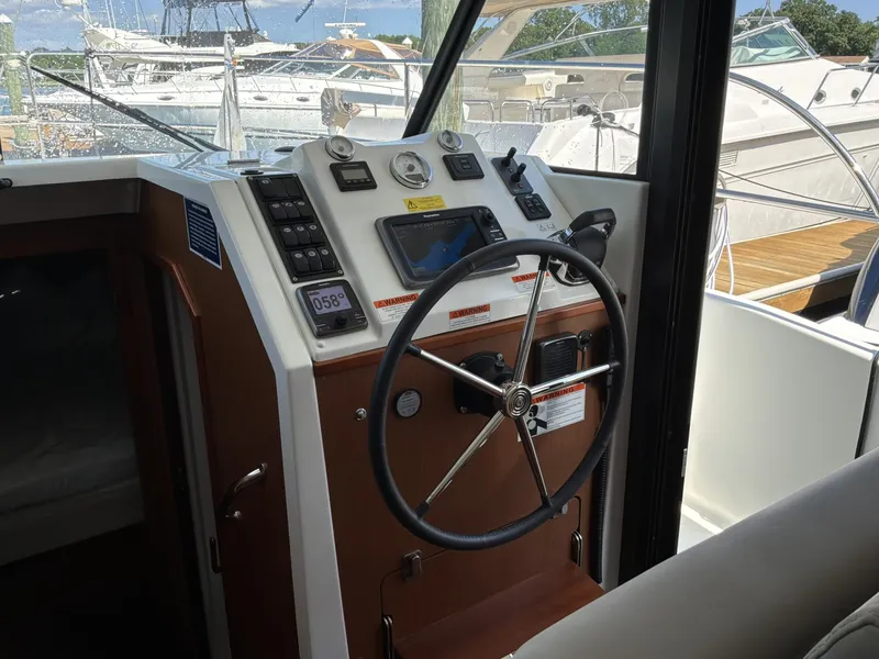 Slide: The Image of Beneteau SWIFT TRAWLER 30 2017 - 7518102
