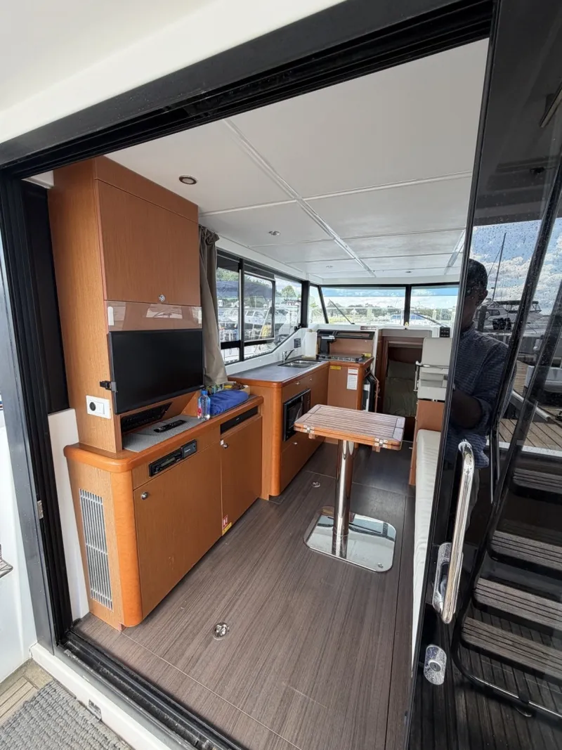 Slide: The Image of Beneteau SWIFT TRAWLER 30 2017 - 7518123