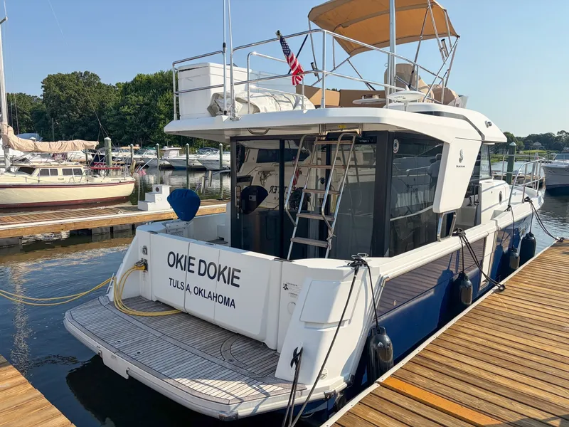 Slide: The Image of Beneteau SWIFT TRAWLER 30 2017 - 7518091
