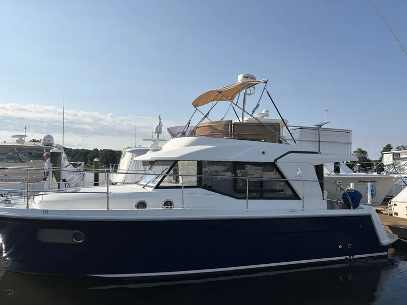 Slide: The Image of Beneteau SWIFT TRAWLER 30 2017 - 7518114