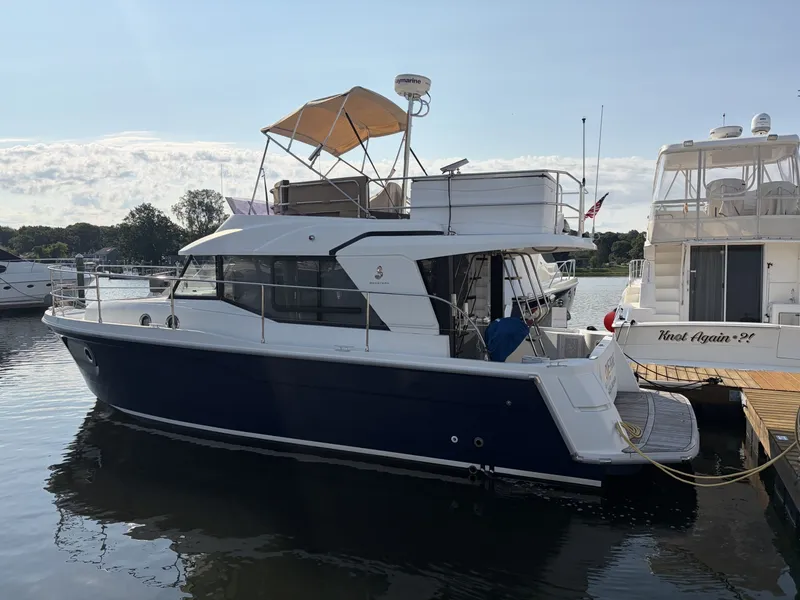 Slide: The Image of Beneteau SWIFT TRAWLER 30 2017 - 7518115