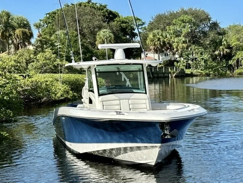 Slide: The Image of Boston Whaler 37 Outrageous - Profile 2012 Boston Whaler 37 Outrage - Outrageous - 7521433