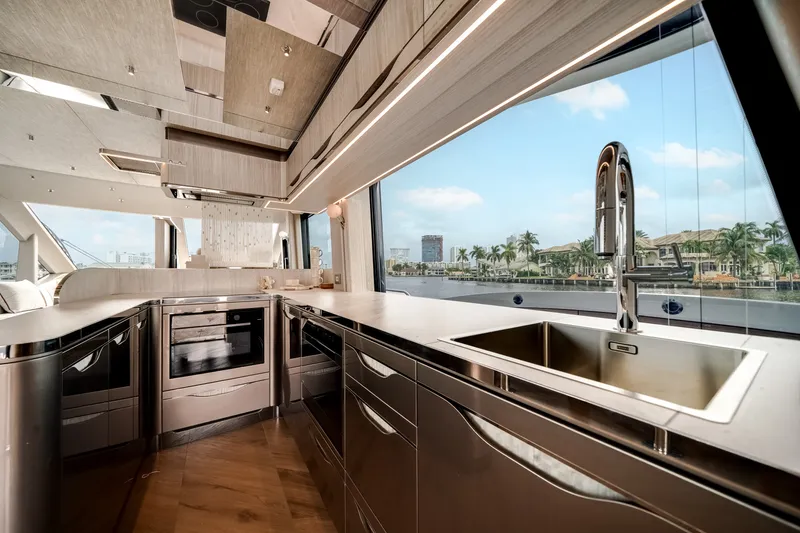 Slide: The Image of Galeon 620 FLY 2027 - 8051271