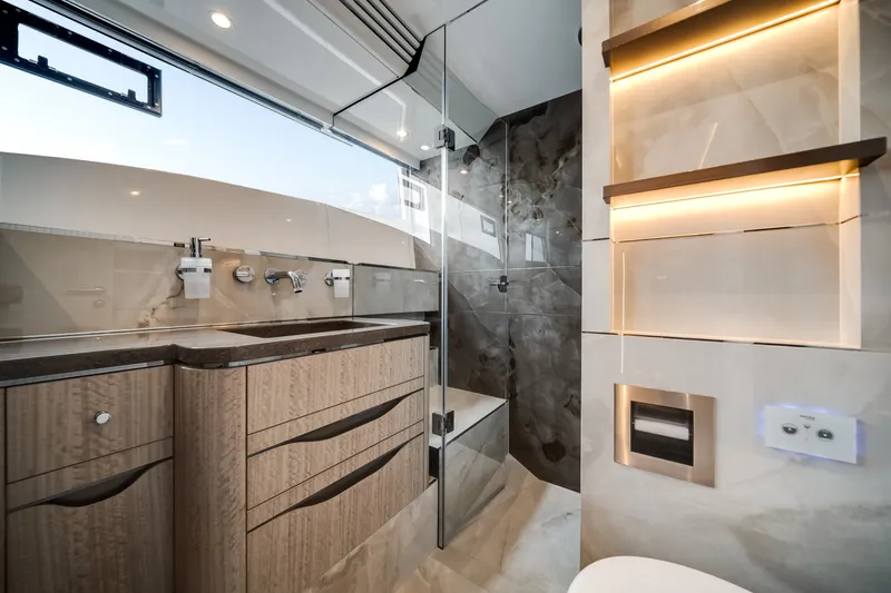 Slide: The Image of Galeon 620 FLY 2027 - 8051265