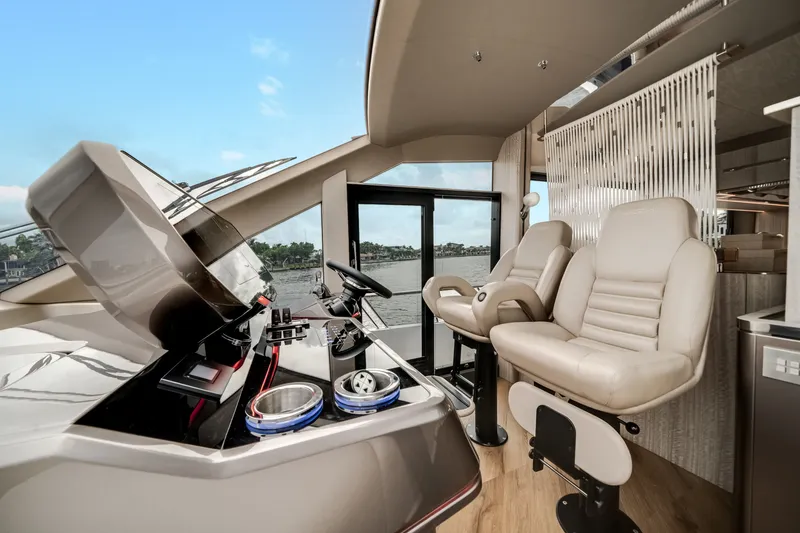 Slide: The Image of Galeon 620 FLY 2027 - 8051279