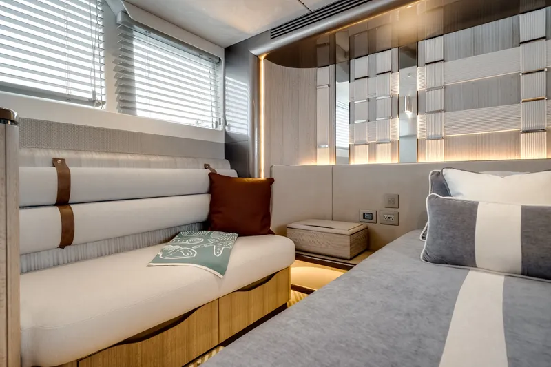 Slide: The Image of Galeon 620 FLY 2027 - 8051260
