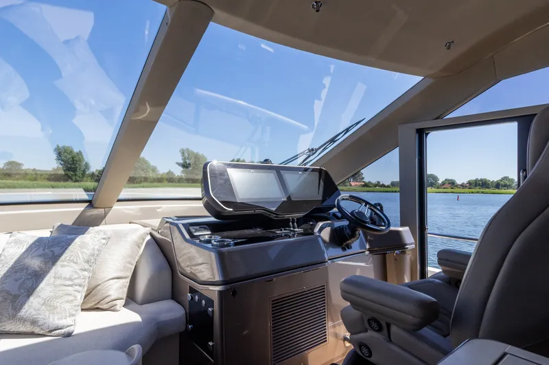 Slide: The Image of Galeon 620 FLY 2027 - 7518853