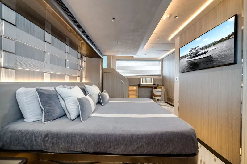 Slide: The Image of Galeon 620 FLY 2027 - 8051261