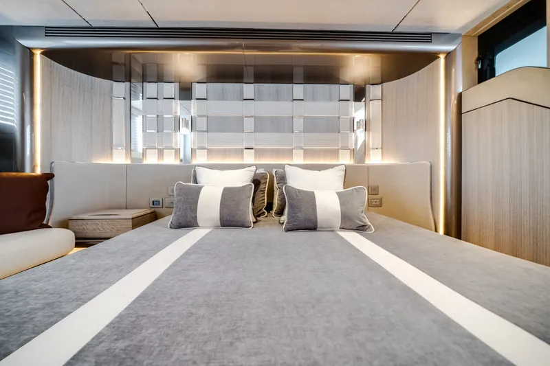 Slide: The Image of Galeon 620 FLY 2027 - 8051259