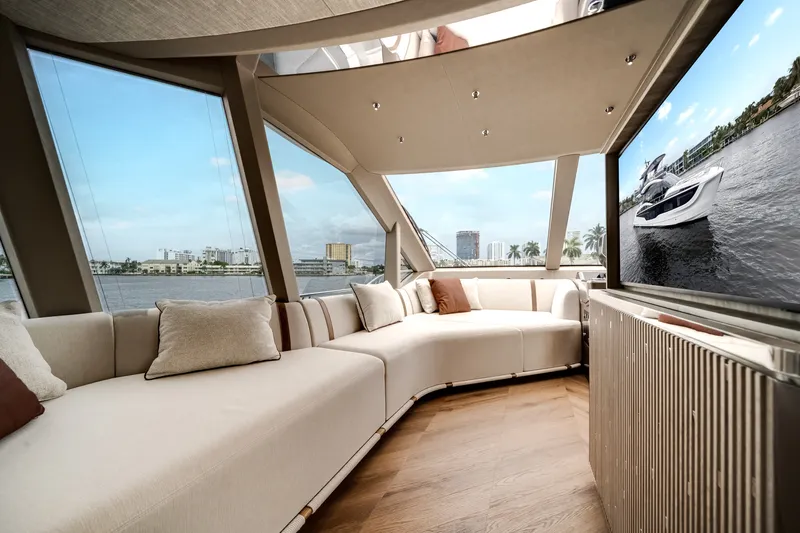 Slide: The Image of Galeon 620 FLY 2027 - 8051276