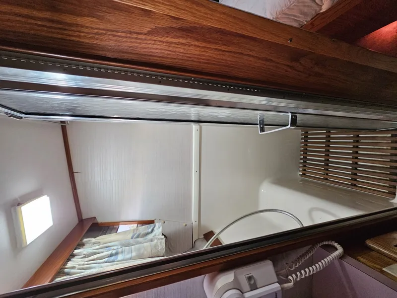 Slide: The Image of Silverton 40 Aft Cabin 1988 - 7525956
