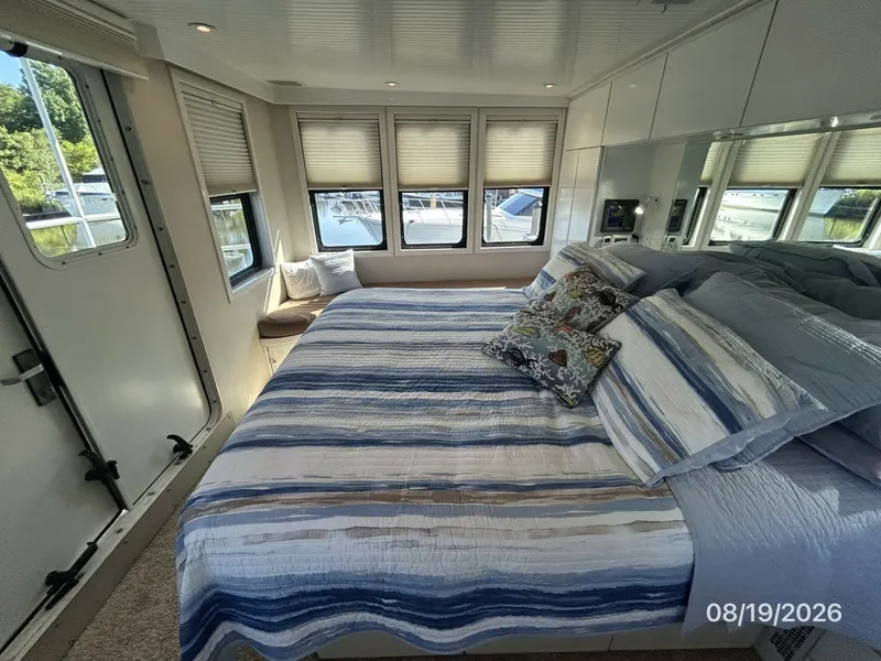 Slide: The Image of Steel Magnolia master stateroom port - 7522039