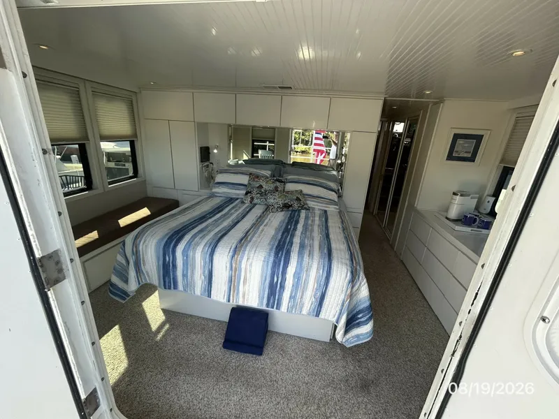 Slide: The Image of Steel Magnolia master stateroom forward - 7522038