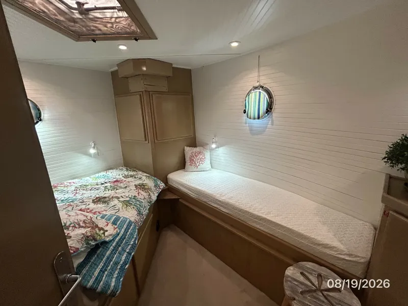 Slide: The Image of Steel Magnolia guest stateroom - 7522011