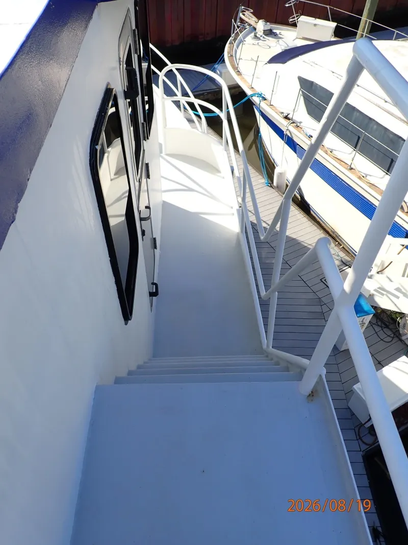 Slide: The Image of Steel Magnolia upper starboard side deck2 - 7522165