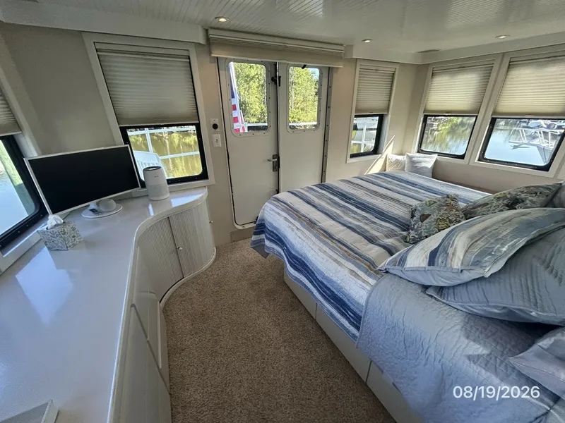 Slide: The Image of Steel Magnolia master stateroom aft2 - 7522035