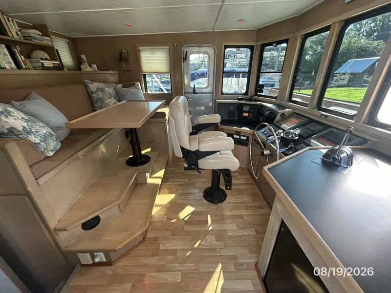 Slide: The Image of Steel Magnolia pilothouse port - 7522073