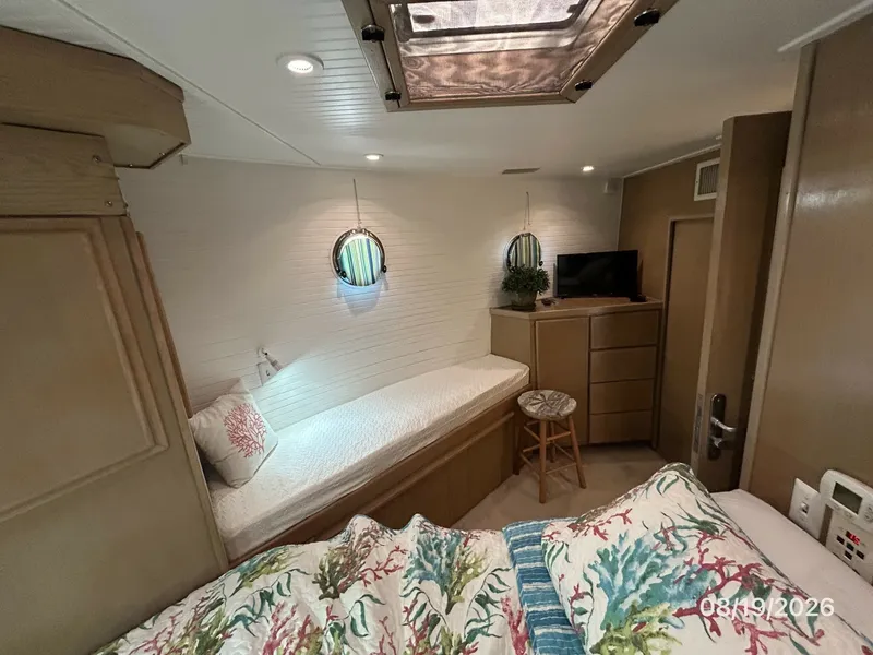 Slide: The Image of Steel Magnolia guest stateroom starboard - 7522013