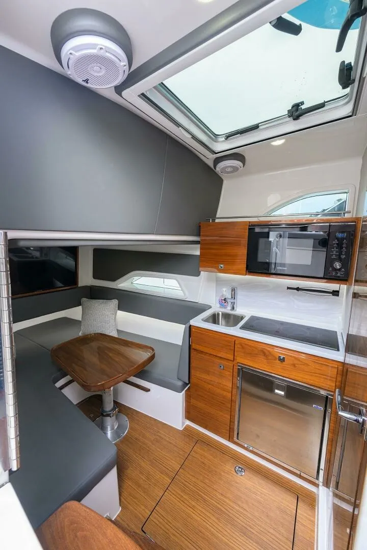 Slide: The Image of Cabin - 7657666