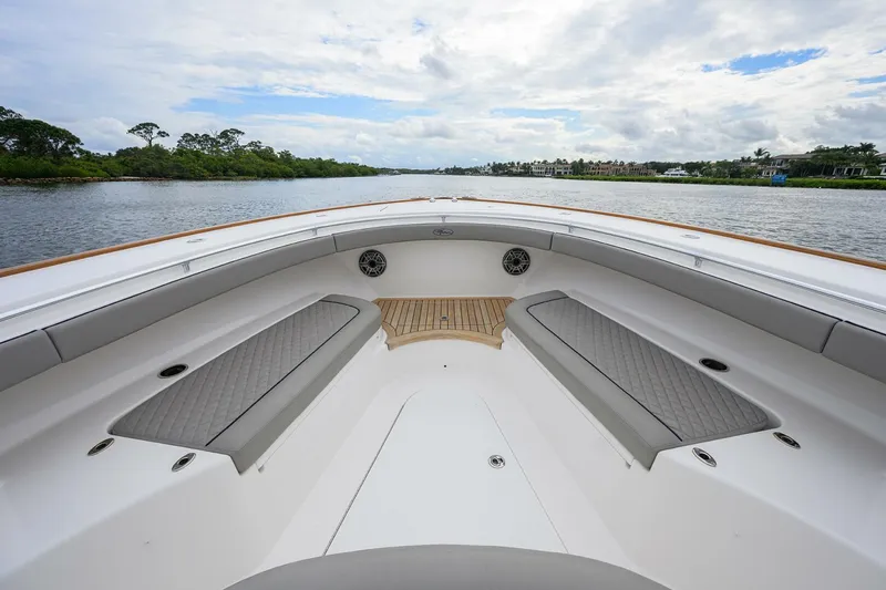 Slide: The Image of Bow Seating - 7521387