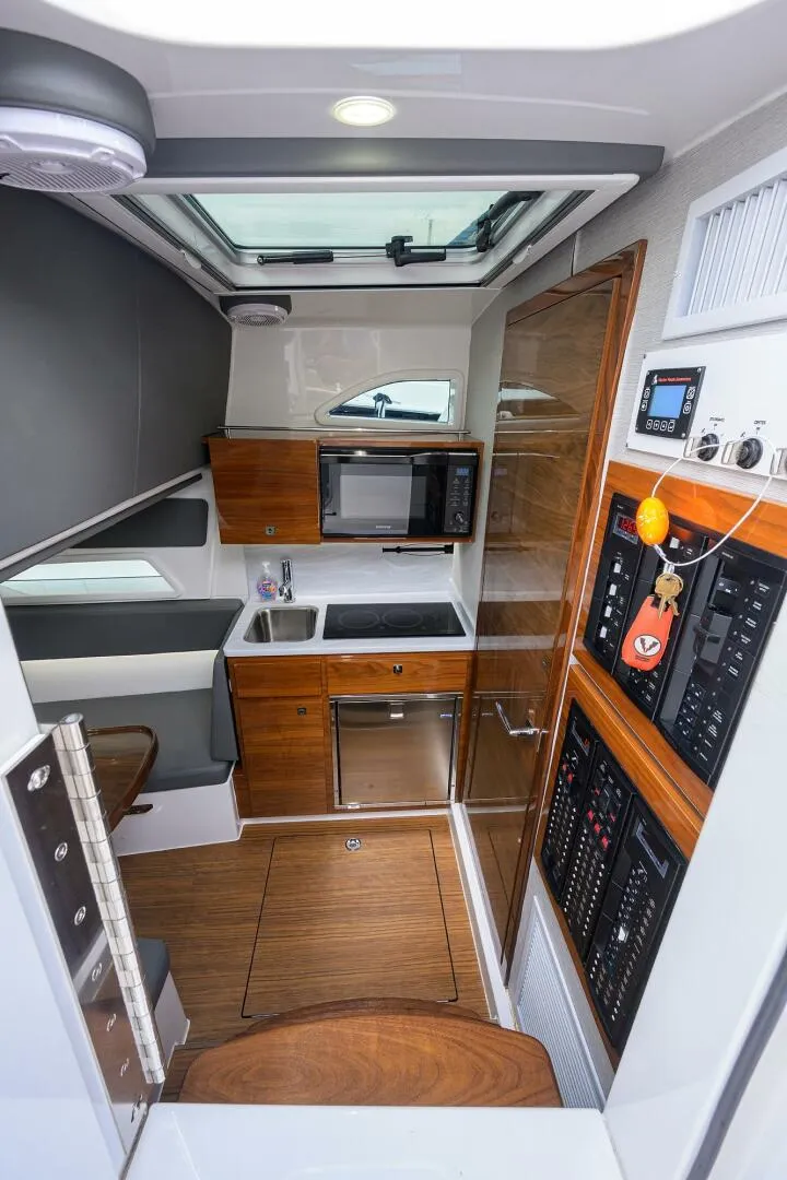 Slide: The Image of Cabin - 7521379