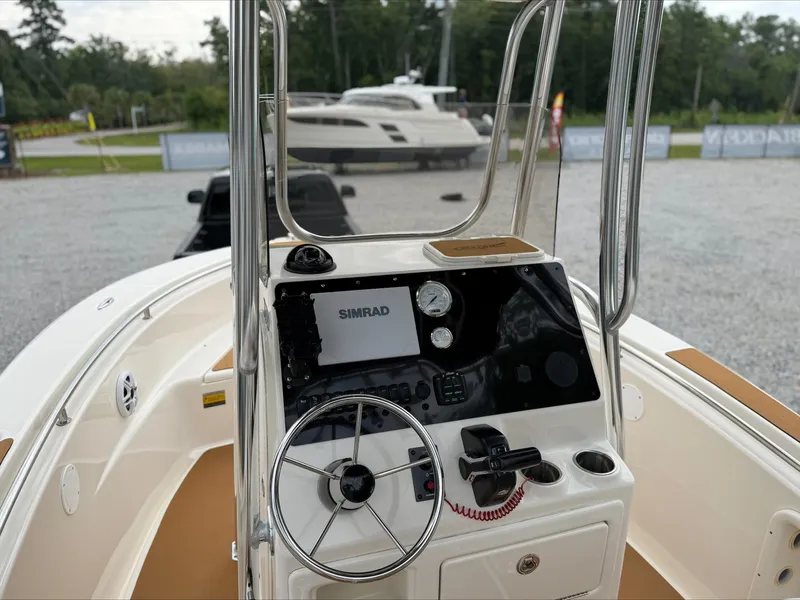Slide: The Image of Bulls Bay 200 Center Console 2022 - 7521440