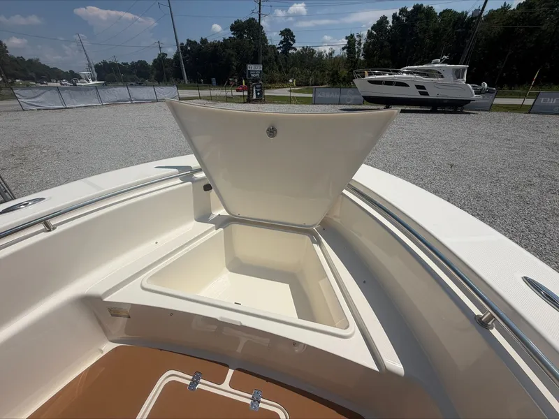 Slide: The Image of Bulls Bay 200 Center Console 2022 - 7521437