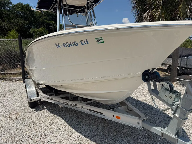 Slide: The Image of Bulls Bay 200 Center Console 2022 - 7521445