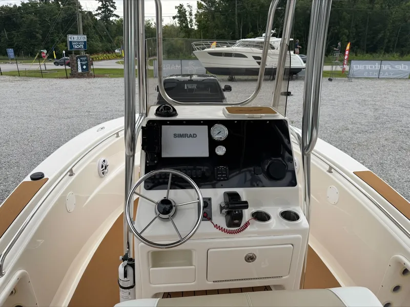 Slide: The Image of Bulls Bay 200 Center Console 2022 - 7521436