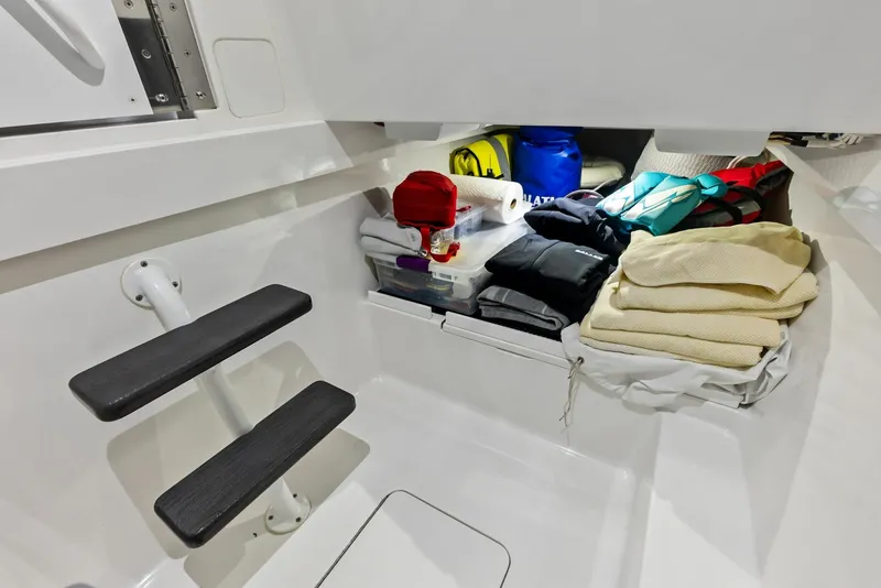 Slide: The Image of Valhalla Boatworks V-41 2022 - 7521897