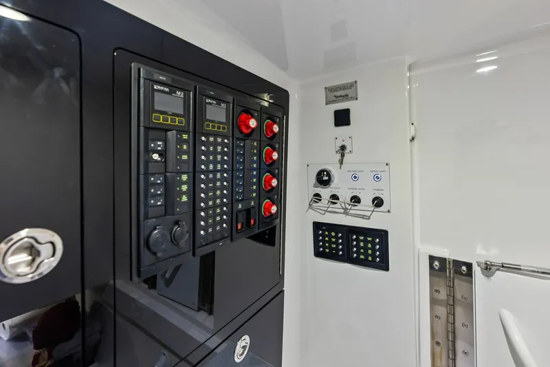 Slide: The Image of Valhalla Boatworks V-41 2022 - 7521902